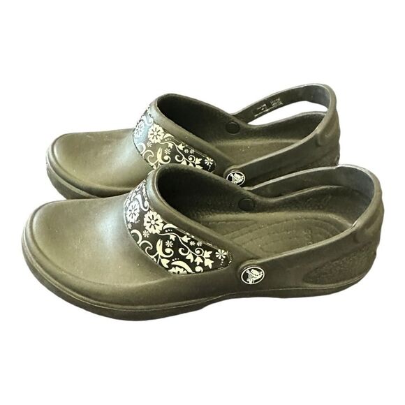 Crocs | Mercy Clogs Womens Black/ Silver Print Slip Resistant Shoes | 6 - Picture 2 of 6